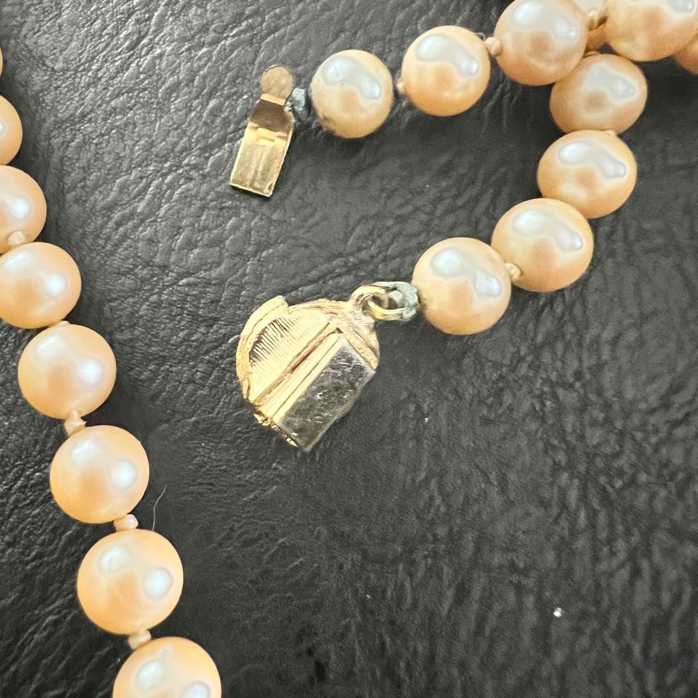 Vintage 30" Knotted Glass Pearl Necklace Gold Tone Floral Clasp Coquette 60s‎ - Picture 7 of 8